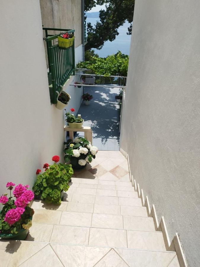 Apartments Mare - 150 M From Beach Брела Экстерьер фото