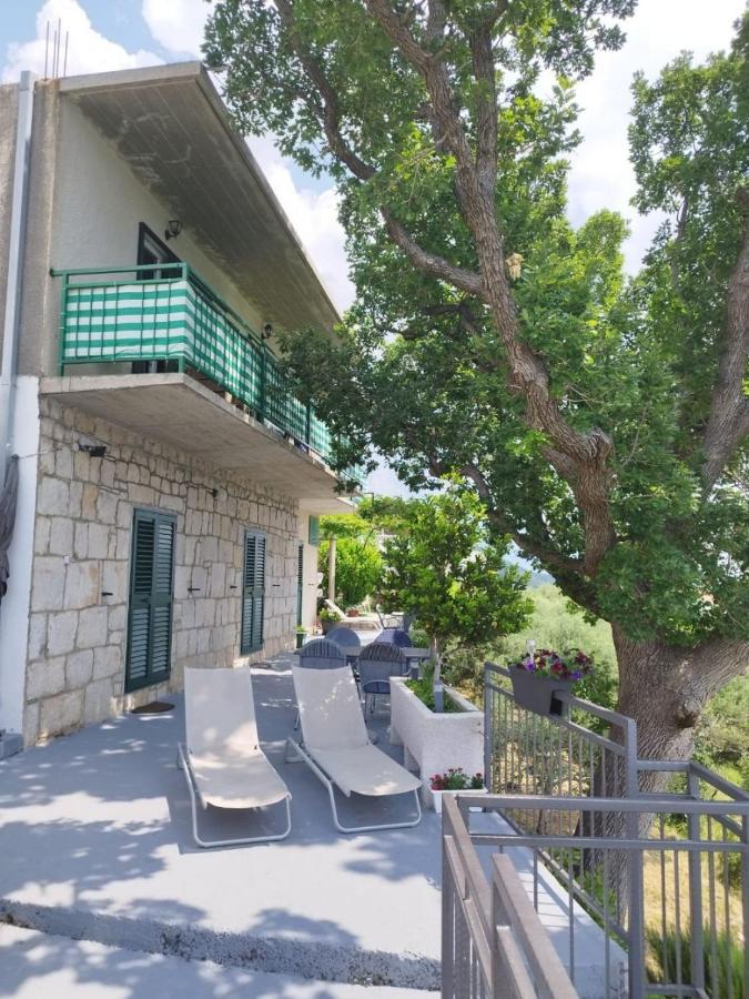 Apartments Mare - 150 M From Beach Брела Экстерьер фото