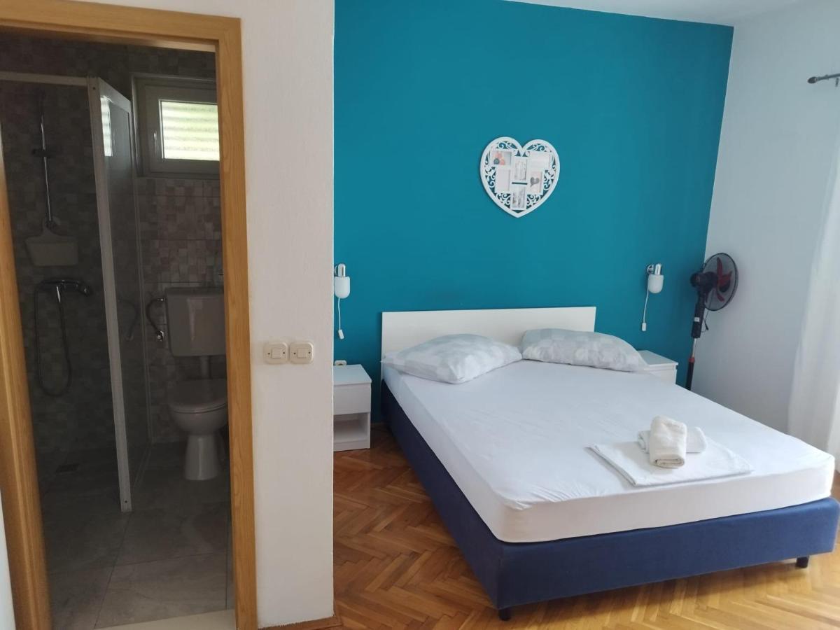 Apartments Mare - 150 M From Beach Брела Экстерьер фото