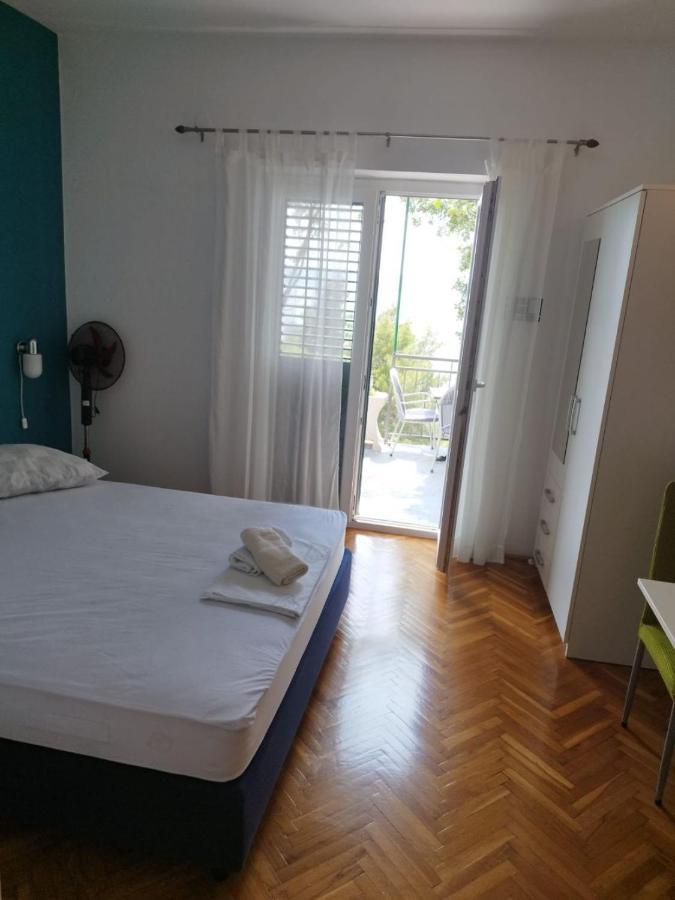 Apartments Mare - 150 M From Beach Брела Экстерьер фото