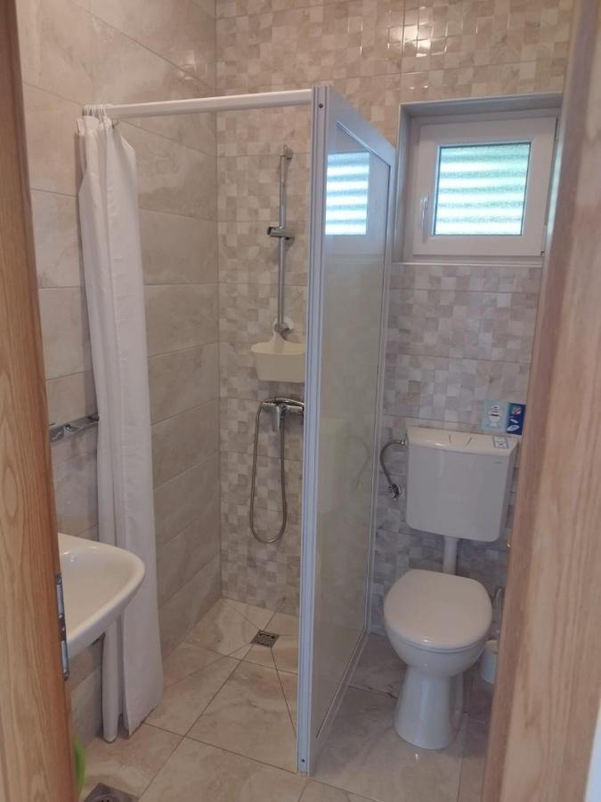 Apartments Mare - 150 M From Beach Брела Экстерьер фото